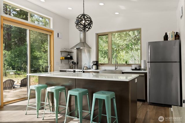 7 Mazama Meadows Lane, Mazama, WA 98833