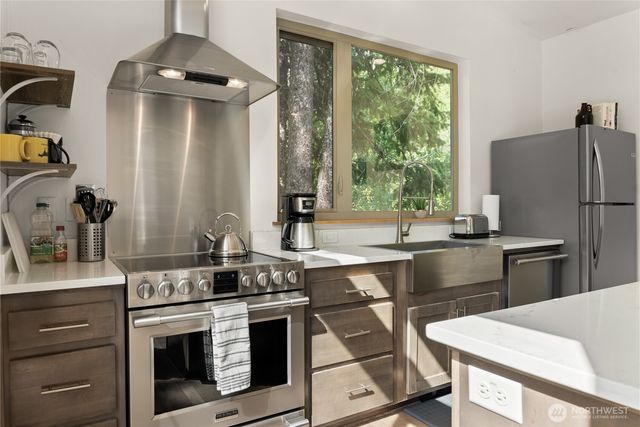 7 Mazama Meadows Lane, Mazama, WA 98833