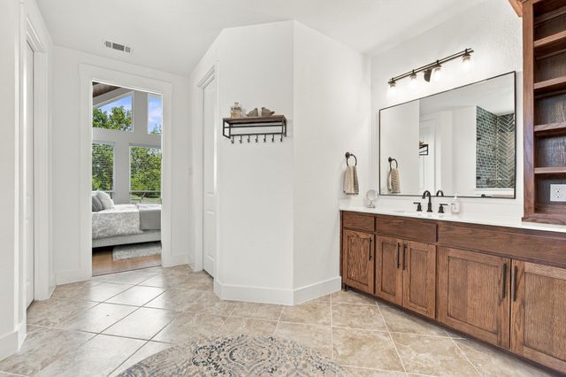 20 Woodbury Court, Waxahachie, TX 75167