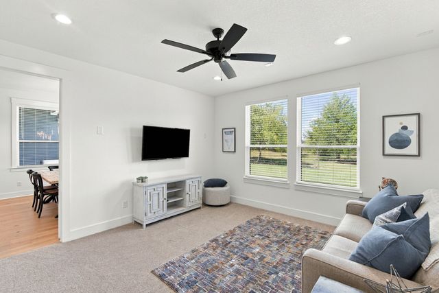 20 Woodbury Court, Waxahachie, TX 75167