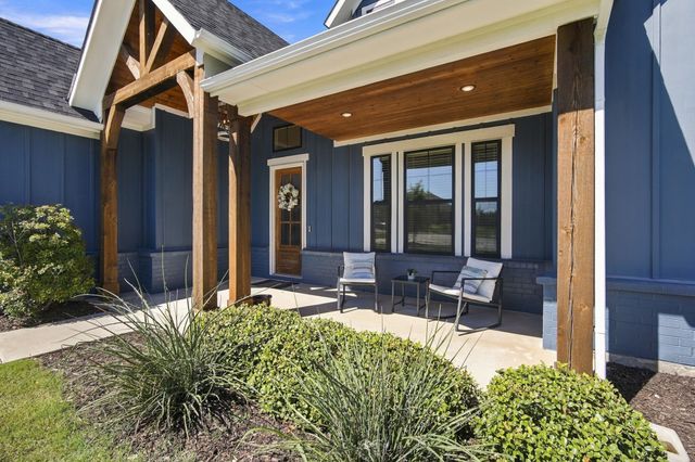20 Woodbury Court, Waxahachie, TX 75167