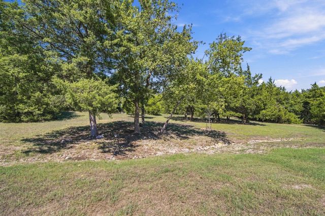 20 Woodbury Court, Waxahachie, TX 75167