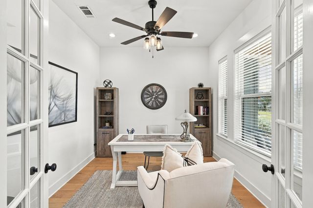 20 Woodbury Court, Waxahachie, TX 75167