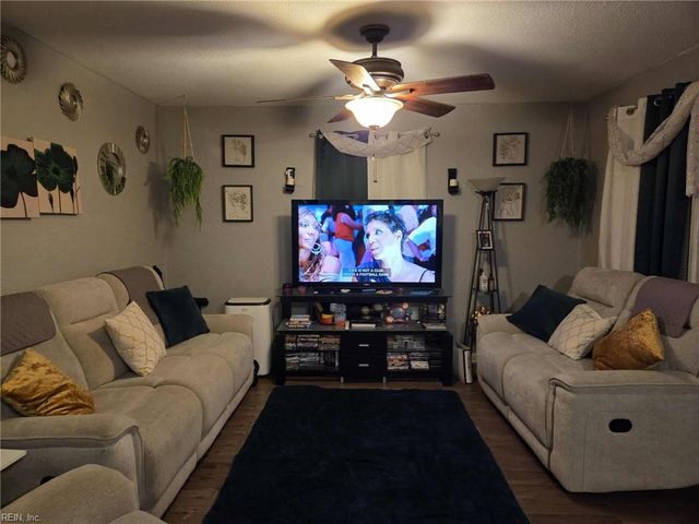 416 Worster AVE, Hampton, VA 23669