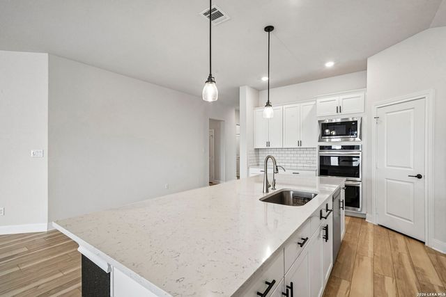 911 Fort Crockett, San Antonio, TX 78245