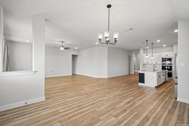 911 Fort Crockett, San Antonio, TX 78245