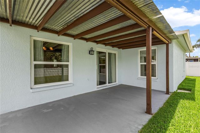 31328 WRENCREST DRIVE, Wesley Chapel, FL 33543