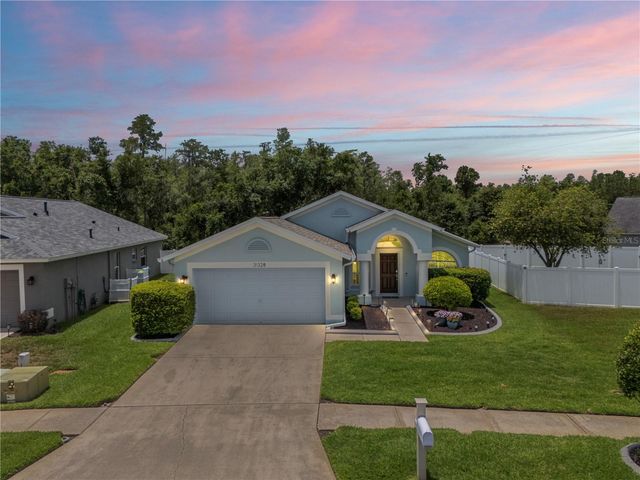 31328 WRENCREST DRIVE, Wesley Chapel, FL 33543