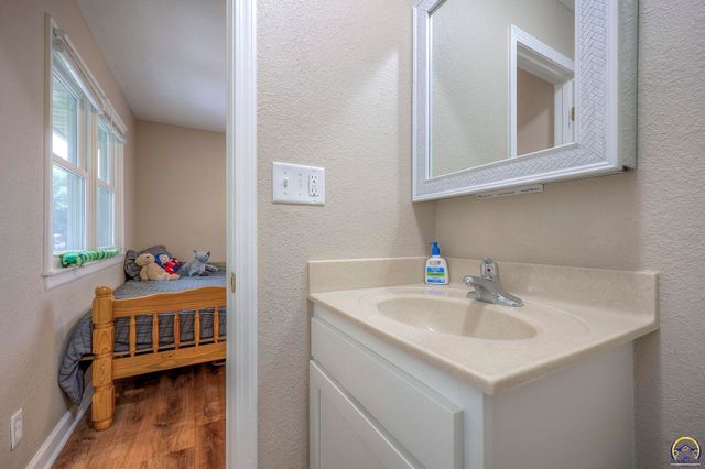 1142 S Elm ST, Ottawa, KS 66067