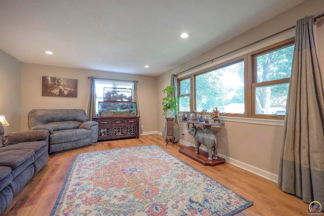 1142 S Elm ST, Ottawa, KS 66067