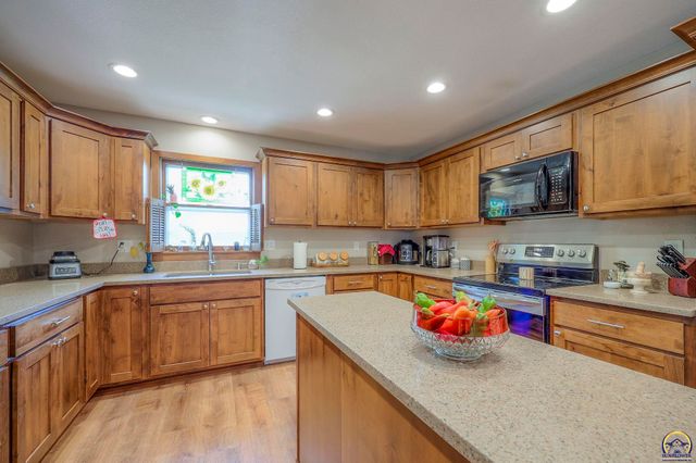 1142 S Elm ST, Ottawa, KS 66067