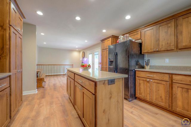 1142 S Elm ST, Ottawa, KS 66067