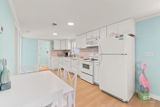 1013 W Lagoon Avenue, Gulf Shores, AL 36542