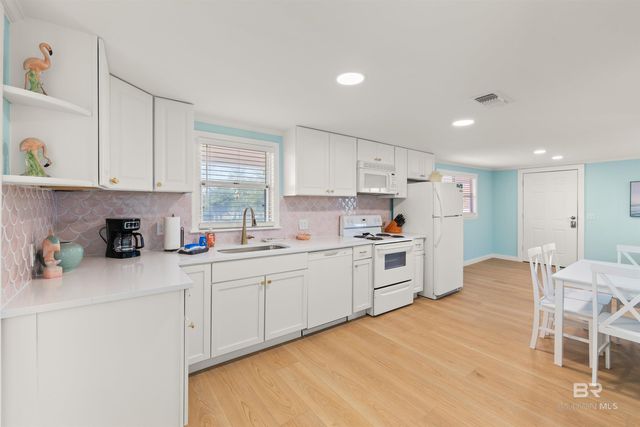 1013 W Lagoon Avenue, Gulf Shores, AL 36542