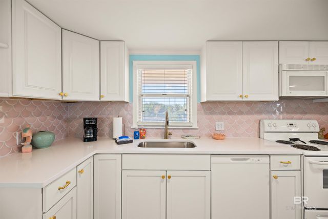 1013 W Lagoon Avenue, Gulf Shores, AL 36542