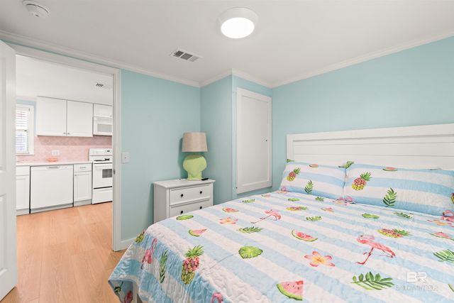 1013 W Lagoon Avenue, Gulf Shores, AL 36542