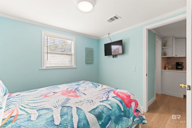 1013 W Lagoon Avenue, Gulf Shores, AL 36542