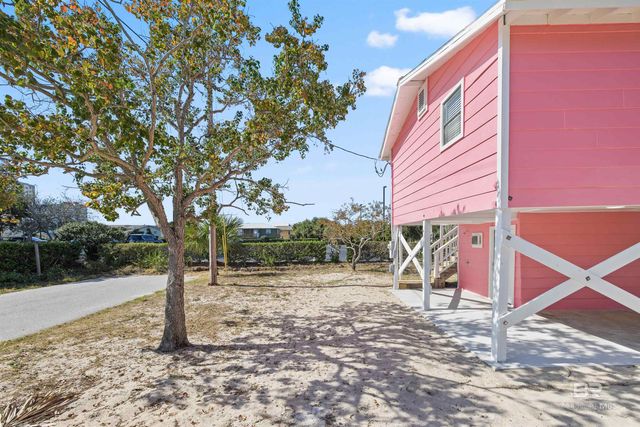 1013 W Lagoon Avenue, Gulf Shores, AL 36542