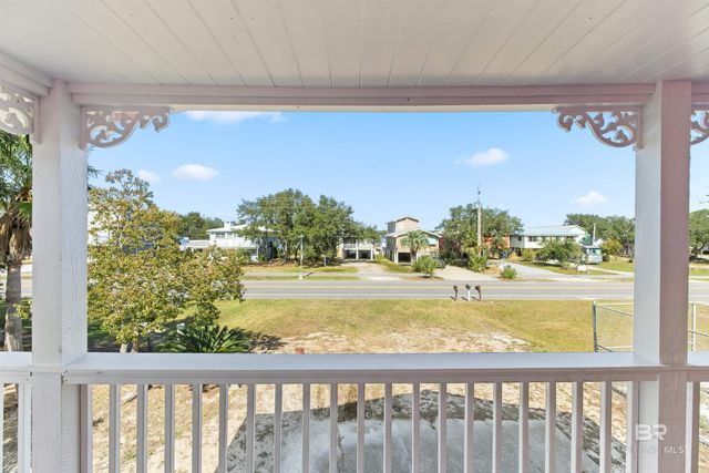 1013 W Lagoon Avenue, Gulf Shores, AL 36542