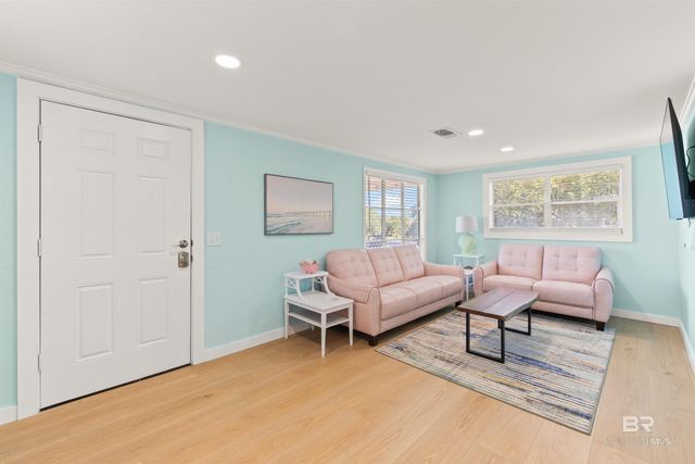 1013 W Lagoon Avenue, Gulf Shores, AL 36542