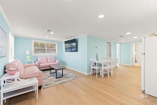 1013 W Lagoon Avenue, Gulf Shores, AL 36542