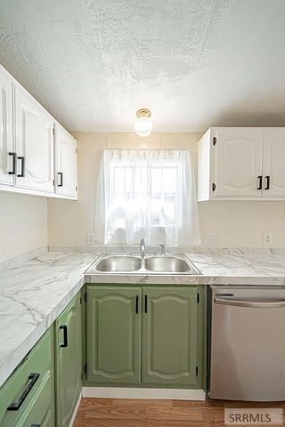 30 N 100 W, Blackfoot, ID 83221