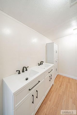 30 N 100 W, Blackfoot, ID 83221