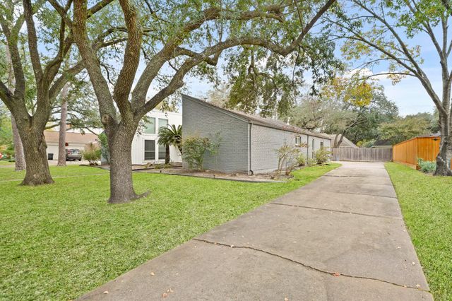 11910 Pebble Rock Drive, Houston, TX 77077