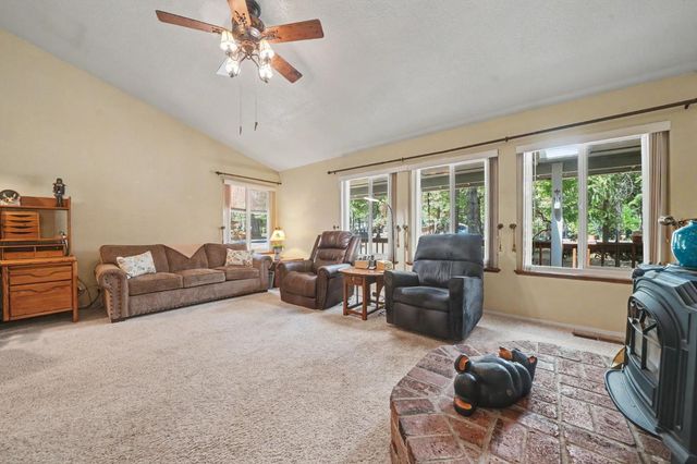 27144 Woodland Rd, Pioneer, CA 95666