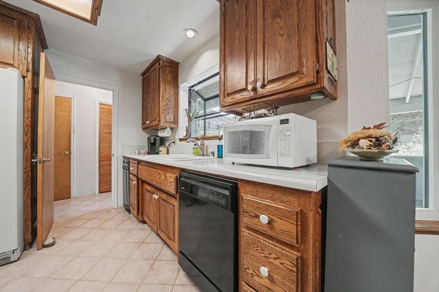 27144 Woodland Rd, Pioneer, CA 95666