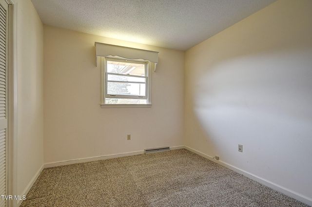161 Flintlock Circle, Bristol, VA 24201