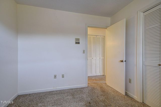 161 Flintlock Circle, Bristol, VA 24201