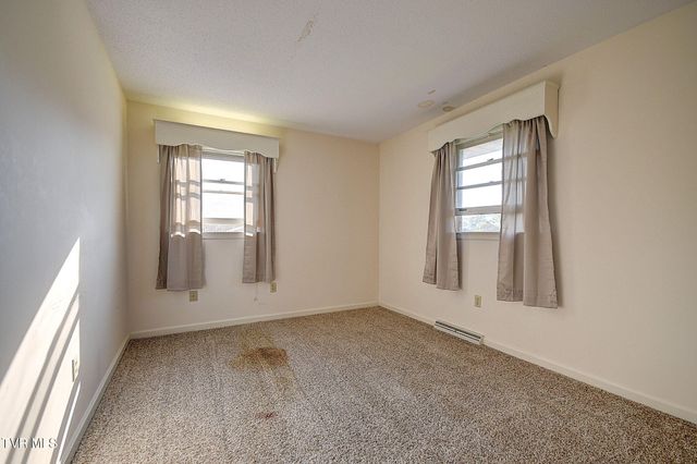 161 Flintlock Circle, Bristol, VA 24201