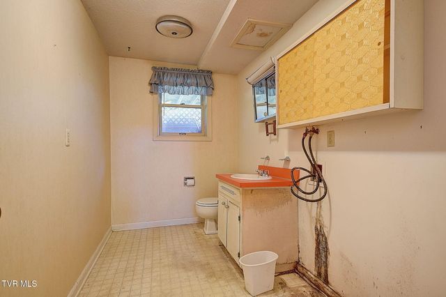 161 Flintlock Circle, Bristol, VA 24201
