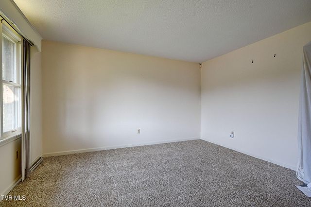 161 Flintlock Circle, Bristol, VA 24201