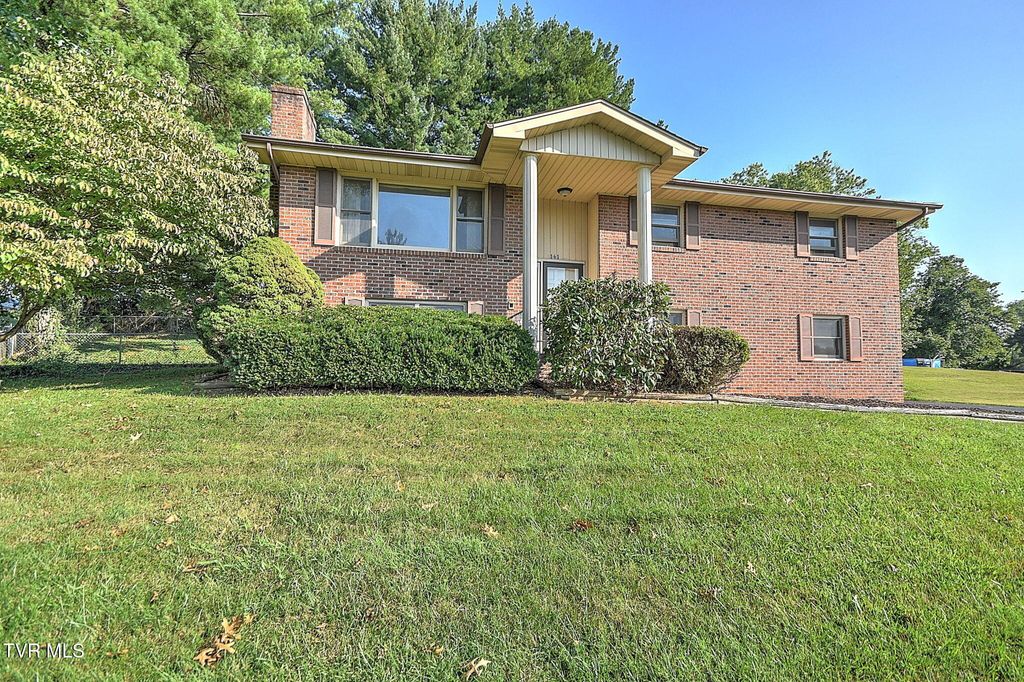 161 Flintlock Circle, Bristol, VA 24201