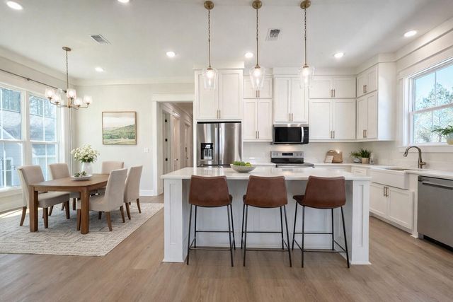 66 May Apple Ave., Hattiesburg, MS 39402