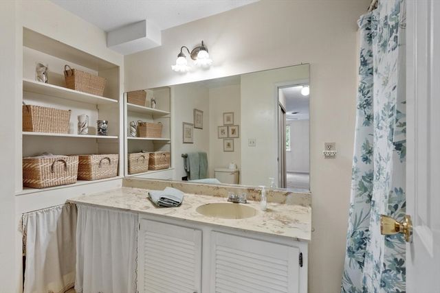 255 North Rd 187, Chelmsford, MA 01824
