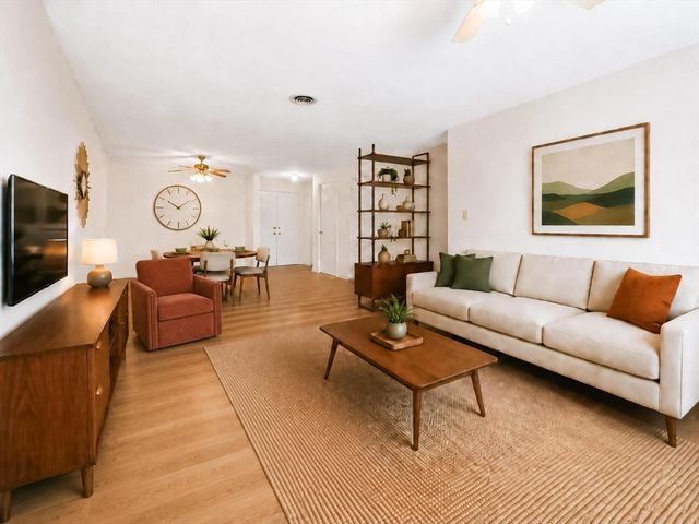 255 North Rd 187, Chelmsford, MA 01824