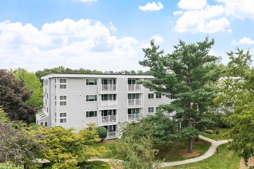255 North Rd 187, Chelmsford, MA 01824