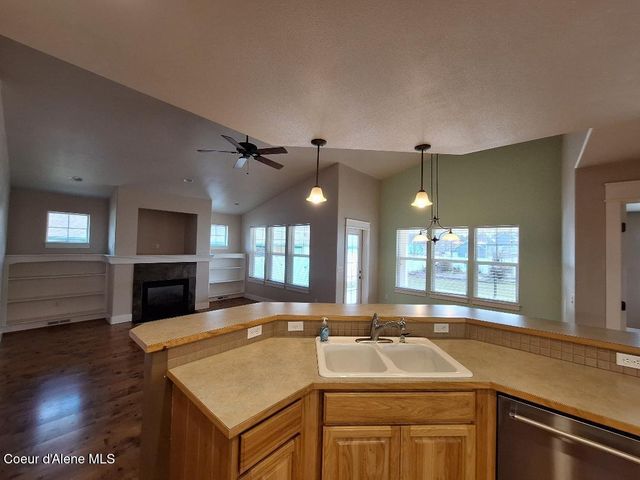 1260 E Milton AVE, Coeur D'alene, ID 83815