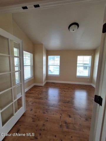 1260 E Milton AVE, Coeur D'alene, ID 83815