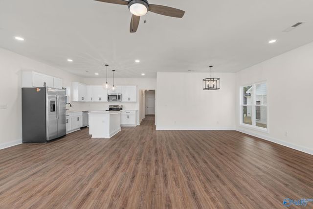 21254 Scuttle Street, Athens, AL 35611