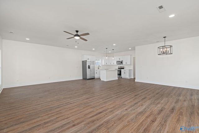 21254 Scuttle Street, Athens, AL 35611