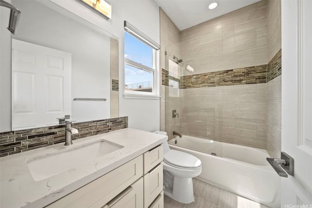 1060 Spencer Street F, Honolulu, HI 96822