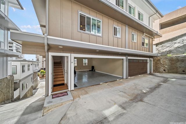 1060 Spencer Street F, Honolulu, HI 96822