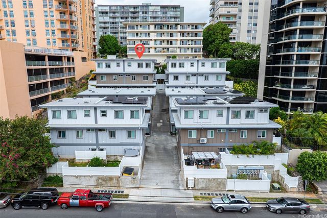 1060 Spencer Street F, Honolulu, HI 96822