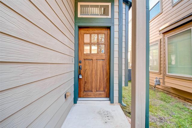 20 Cheswood Manor Court, The Woodlands, TX 77382