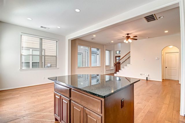 20 Cheswood Manor Court, The Woodlands, TX 77382