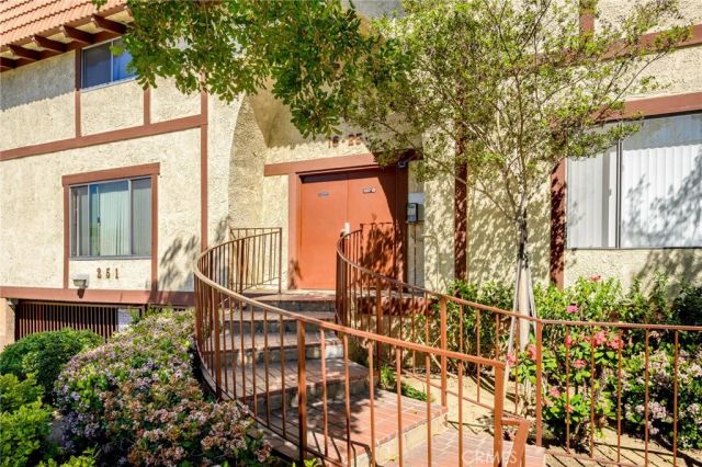 251 W Dryden Street 16, Glendale, CA 91202